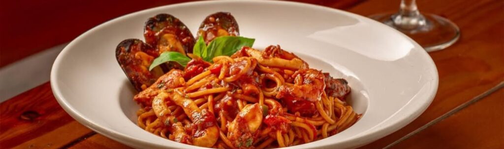 El-Conuco--1024x304 Dónde llevar a un extranjero a comer en Santo Domingo