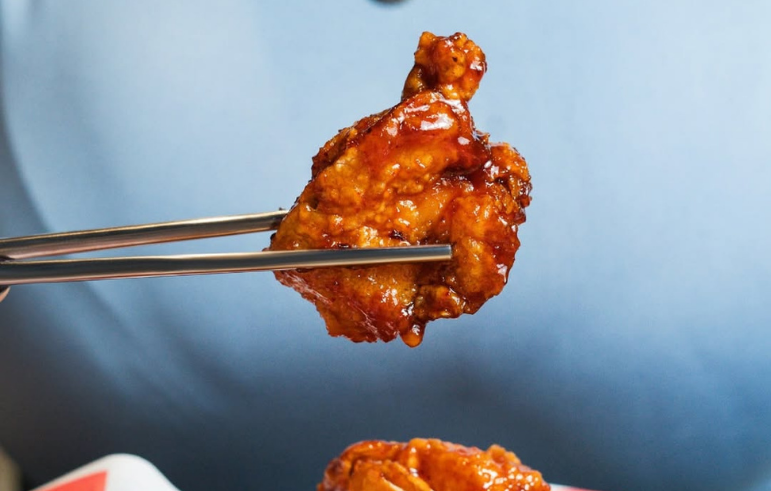 pollo-frito-coreano Comida coreana en Santo Domingo: 8 spots para probar sabores intensos